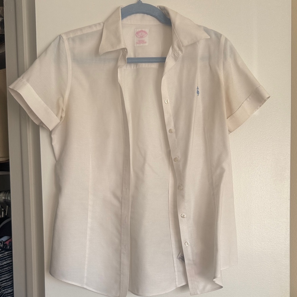 Brooks Brothers Short Sleeve Button Down Fitted Non Iron Size 2